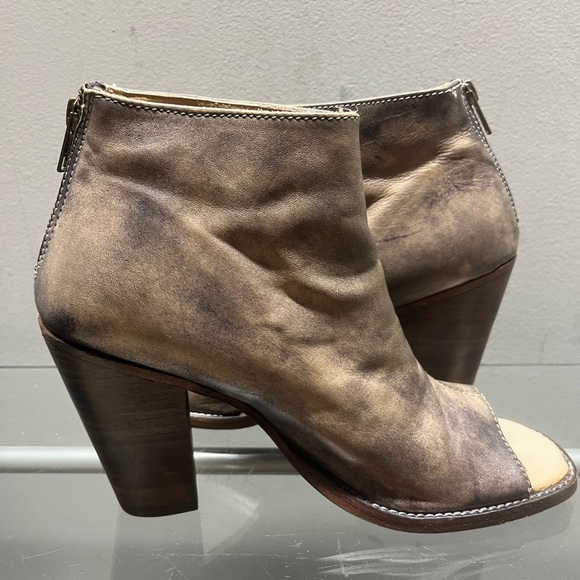 BedStu Onset Peep Toe Bootie - Picture 6 of 9